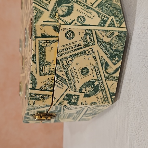 Money themed decoupaged box hand crafted foreign coins keepsake box paper lined - Picture 14 of 16